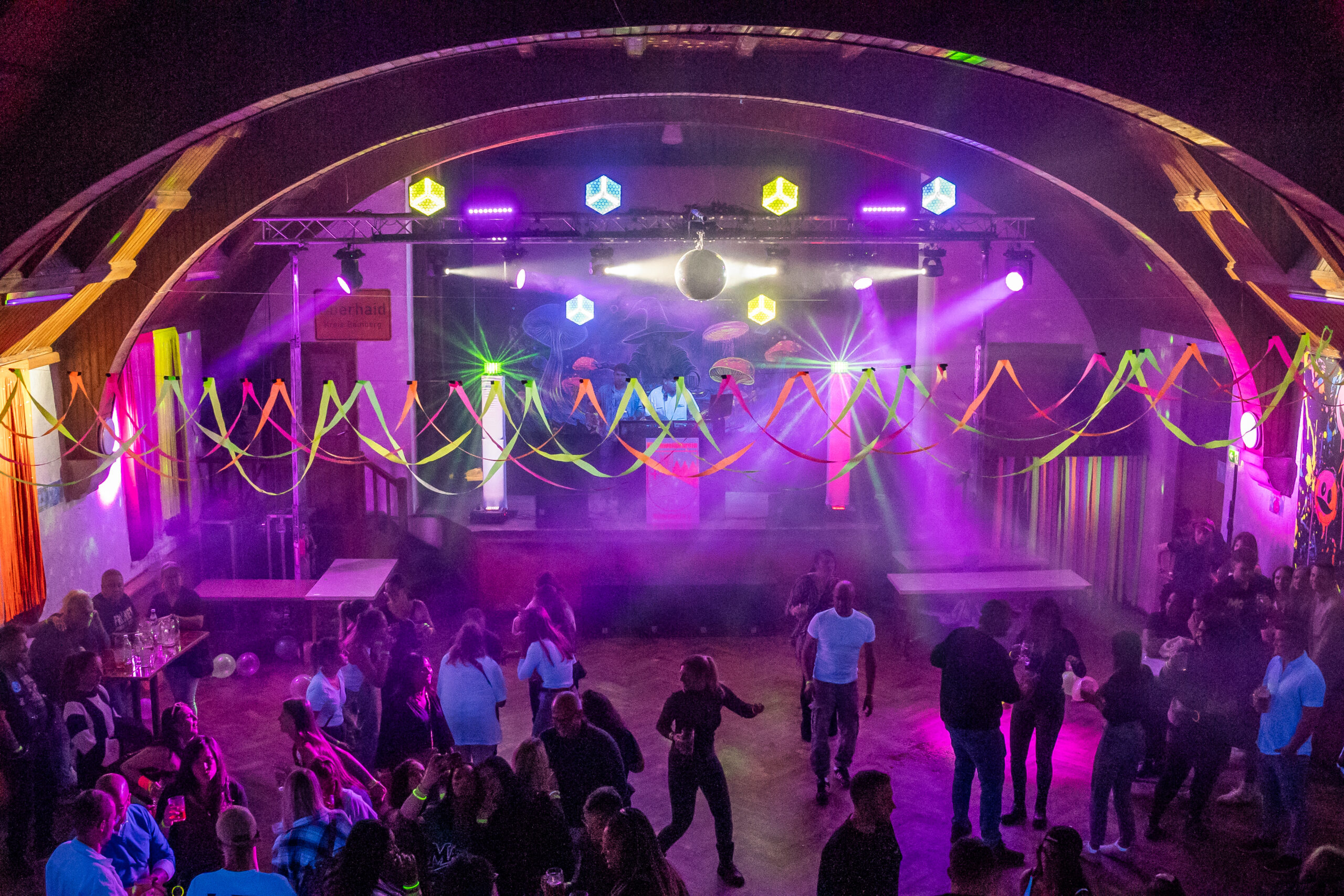 Bilder der 90er Party